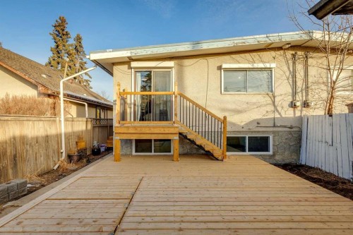 23 Dovercliffe Way Se, Calgary, AB - Outdoor With Exterior