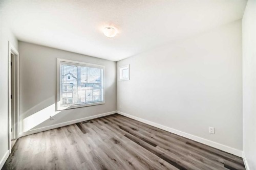 30 Evanscrest Park Nw, Calgary, AB - Indoor Photo Showing Other Room