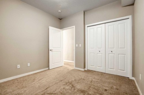 316-30 Mahogany Mews Se, Calgary, AB - Indoor Photo Showing Other Room