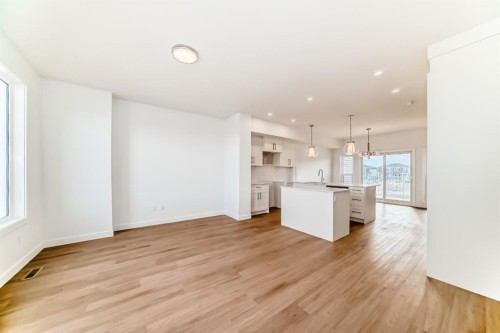 63-145 Cheslea Mews, Chestermere, AB - Indoor Photo Showing Kitchen