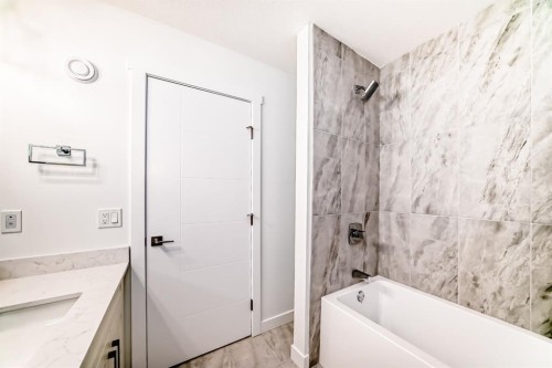 63-145 Cheslea Mews, Chestermere, AB - Indoor Photo Showing Bathroom