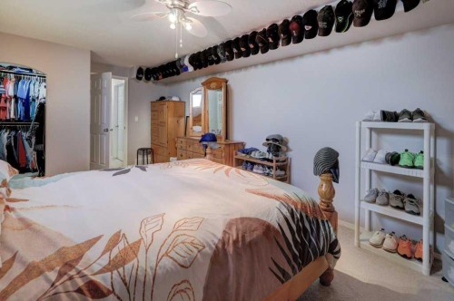 1310 23 Avenue, Didsbury, AB - Indoor Photo Showing Bedroom