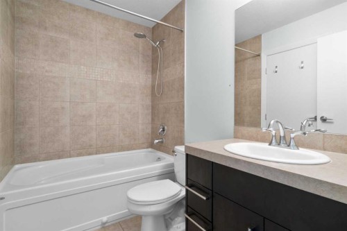 1804-210 15 Avenue Se, Calgary, AB - Indoor Photo Showing Bathroom