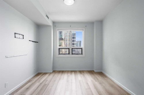 1804-210 15 Avenue Se, Calgary, AB - Indoor Photo Showing Other Room