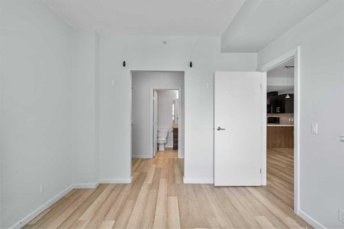 1804-210 15 Avenue Se, Calgary, AB - Indoor Photo Showing Other Room