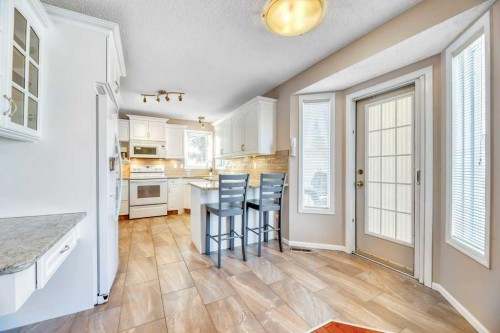 11 Maple Garden, Strathmore, AB - Indoor Photo Showing Other Room