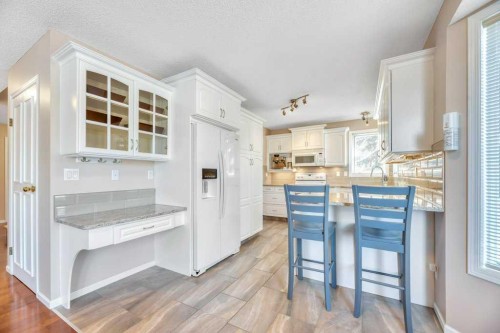 11 Maple Garden, Strathmore, AB - Indoor