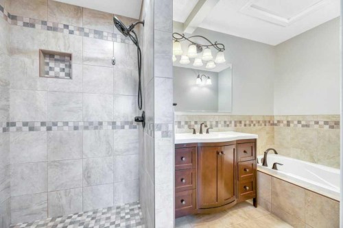 11 Maple Garden, Strathmore, AB - Indoor Photo Showing Bathroom