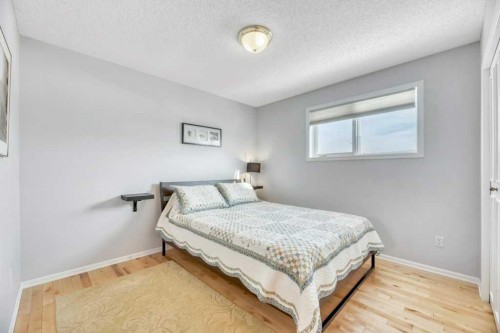 11 Maple Garden, Strathmore, AB - Indoor Photo Showing Bedroom