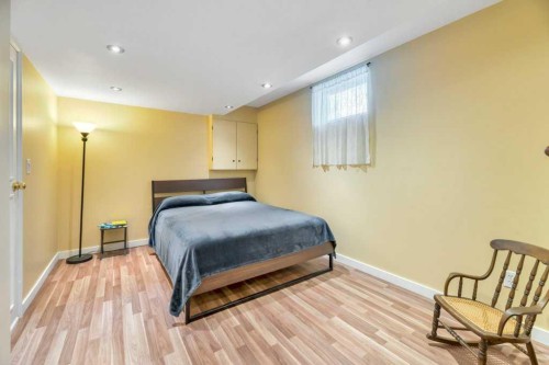 11 Maple Garden, Strathmore, AB - Indoor Photo Showing Bedroom