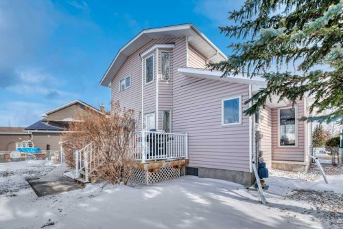 11 Maple Garden, Strathmore, AB - Outdoor With Deck Patio Veranda