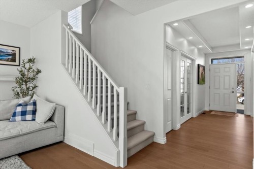 800 Prestwick Circle Se, Calgary, AB - Indoor Photo Showing Other Room