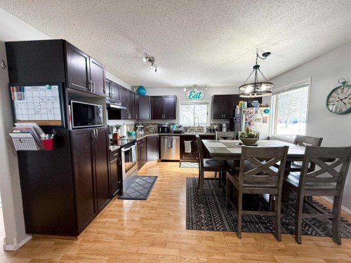 4701 49 Street, Olds, AB - Indoor