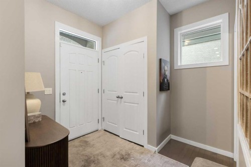 41 Marquis Common Se, Calgary, AB - Indoor Photo Showing Other Room