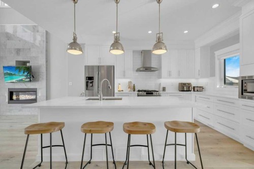 23 Coutts Close, Olds, AB - Indoor Photo Showing Kitchen With Upgraded Kitchen