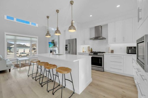 23 Coutts Close, Olds, AB - Indoor Photo Showing Kitchen With Upgraded Kitchen