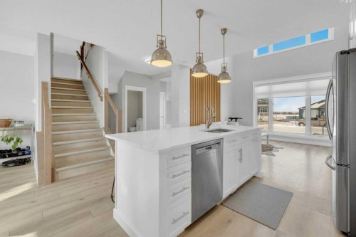 23 Coutts Close, Olds, AB - Indoor Photo Showing Kitchen With Upgraded Kitchen