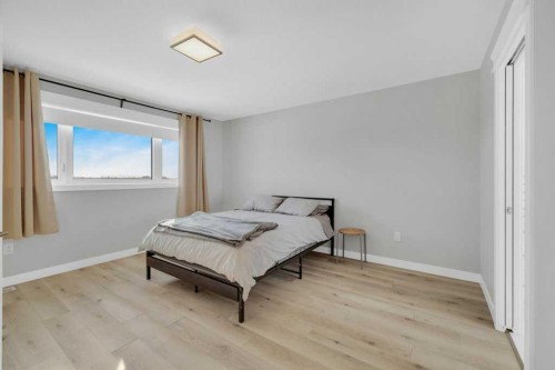 23 Coutts Close, Olds, AB - Indoor Photo Showing Bedroom