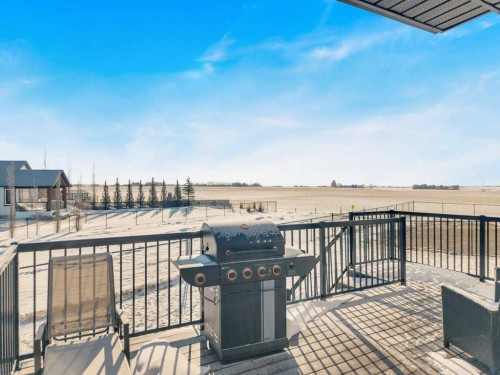 23 Coutts Close, Olds, AB - Outdoor