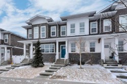 448 West Lakeview Drive  Chestermere, AB T1X 2A4