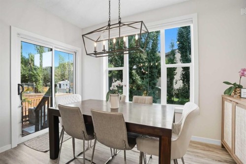 270 Everoak Drive Sw, Calgary, AB - Indoor Photo Showing Dining Room