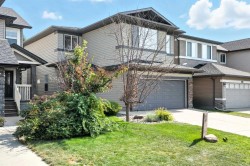 270 Everoak Drive SW Calgary, AB T2Y 0C4