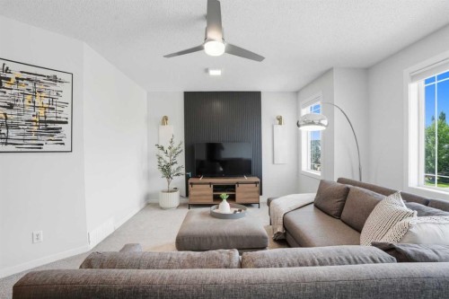 270 Everoak Drive Sw, Calgary, AB - Indoor Photo Showing Living Room