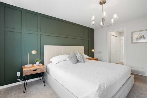 270 Everoak Drive Sw, Calgary, AB - Indoor Photo Showing Bedroom