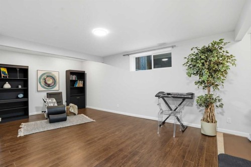 270 Everoak Drive Sw, Calgary, AB - Indoor