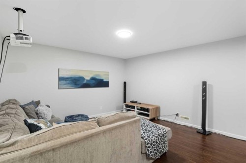 270 Everoak Drive Sw, Calgary, AB - Indoor