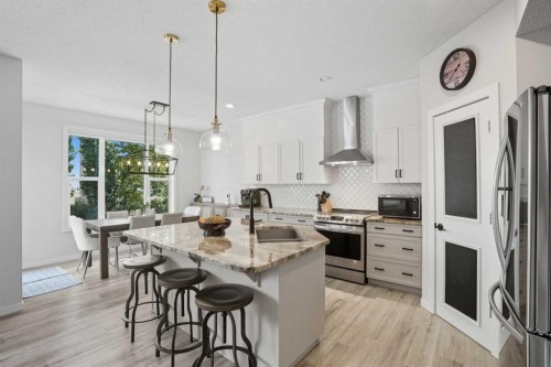 270 Everoak Drive Sw, Calgary, AB - Indoor Photo Showing Kitchen With Stainless Steel Kitchen With Upgraded Kitchen