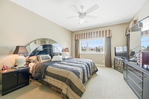 4 Bridle Estates Road Sw, Calgary, AB - Indoor Photo Showing Bedroom