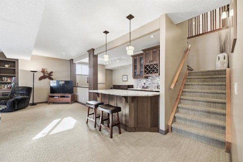 4 Bridle Estates Road Sw, Calgary, AB - Indoor