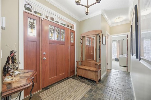 4 Bridle Estates Road Sw, Calgary, AB - Indoor Photo Showing Other Room