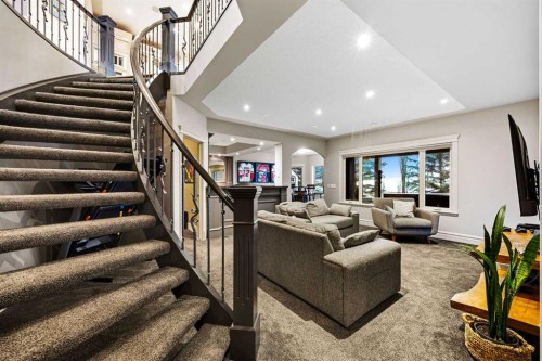 140 Gleneagles Landing, Cochrane, AB - Indoor Photo Showing Other Room