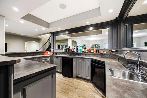 140 Gleneagles Landing, Cochrane, AB - Indoor Photo Showing Kitchen