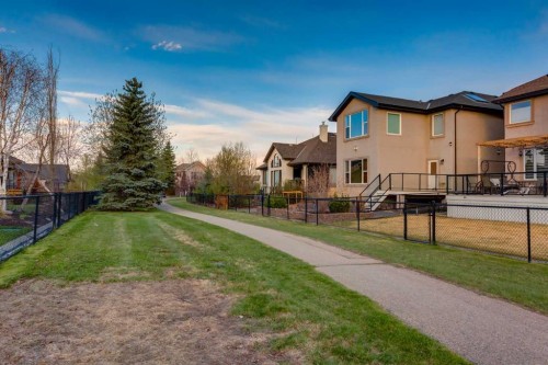 29 Cranleigh Park Se, Calgary, AB 