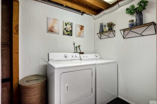 71 Strathcona Crescent Sw, Calgary, AB - Indoor Photo Showing Laundry Room