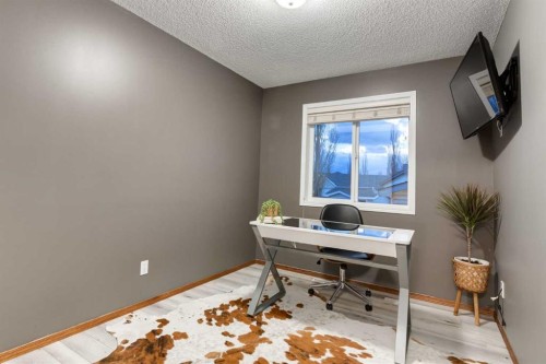 117 Cramond Crescent Se, Calgary, AB - Indoor Photo Showing Office