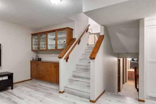 117 Cramond Crescent Se, Calgary, AB - Indoor Photo Showing Other Room