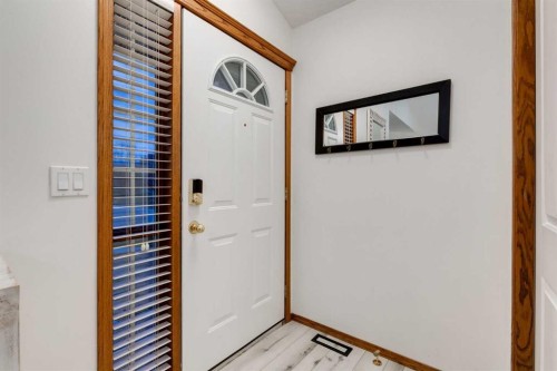 117 Cramond Crescent Se, Calgary, AB - Indoor Photo Showing Other Room