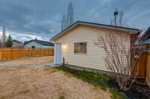 117 Cramond Crescent Se, Calgary, AB - Outdoor