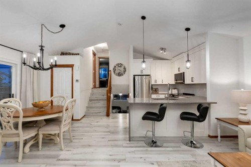 117 Cramond Crescent Se, Calgary, AB - Indoor