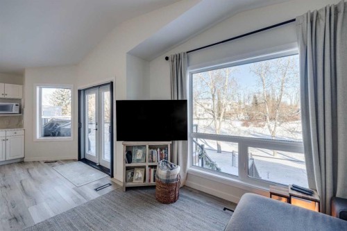 10 Somerside Manor Sw, Calgary, AB - Indoor