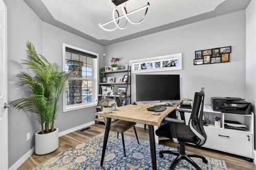 61 Somerset Crescent Sw, Calgary, AB - Indoor Photo Showing Office