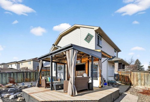 61 Somerset Crescent Sw, Calgary, AB - Outdoor