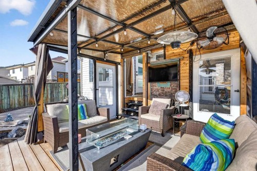 61 Somerset Crescent Sw, Calgary, AB - Outdoor With Deck Patio Veranda With Exterior