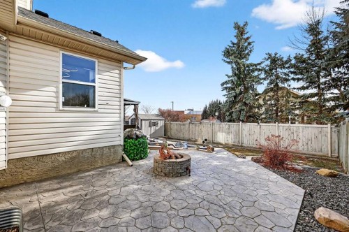 61 Somerset Crescent Sw, Calgary, AB - Outdoor