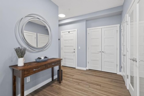 105-55 Wolf Hollow Crescent Se, Calgary, AB - Indoor Photo Showing Other Room