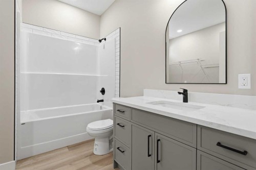 124 Coote Street, Cayley, AB - Indoor Photo Showing Bathroom